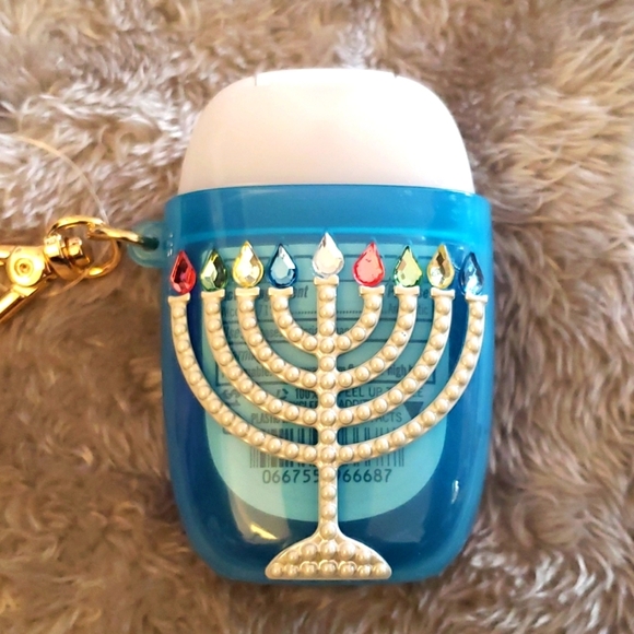 Bath & Bodyworks Blingy Hanukkah Menorah Pocketbac Holder w/Wildberry Lemonade - Picture 5 of 7